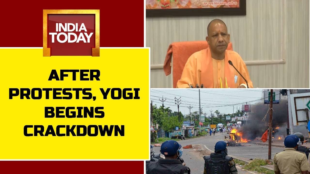 Prophet Remark Row: UP CM Yogi Chairs Meeting With State Officials, Reviews Law & Order Situation