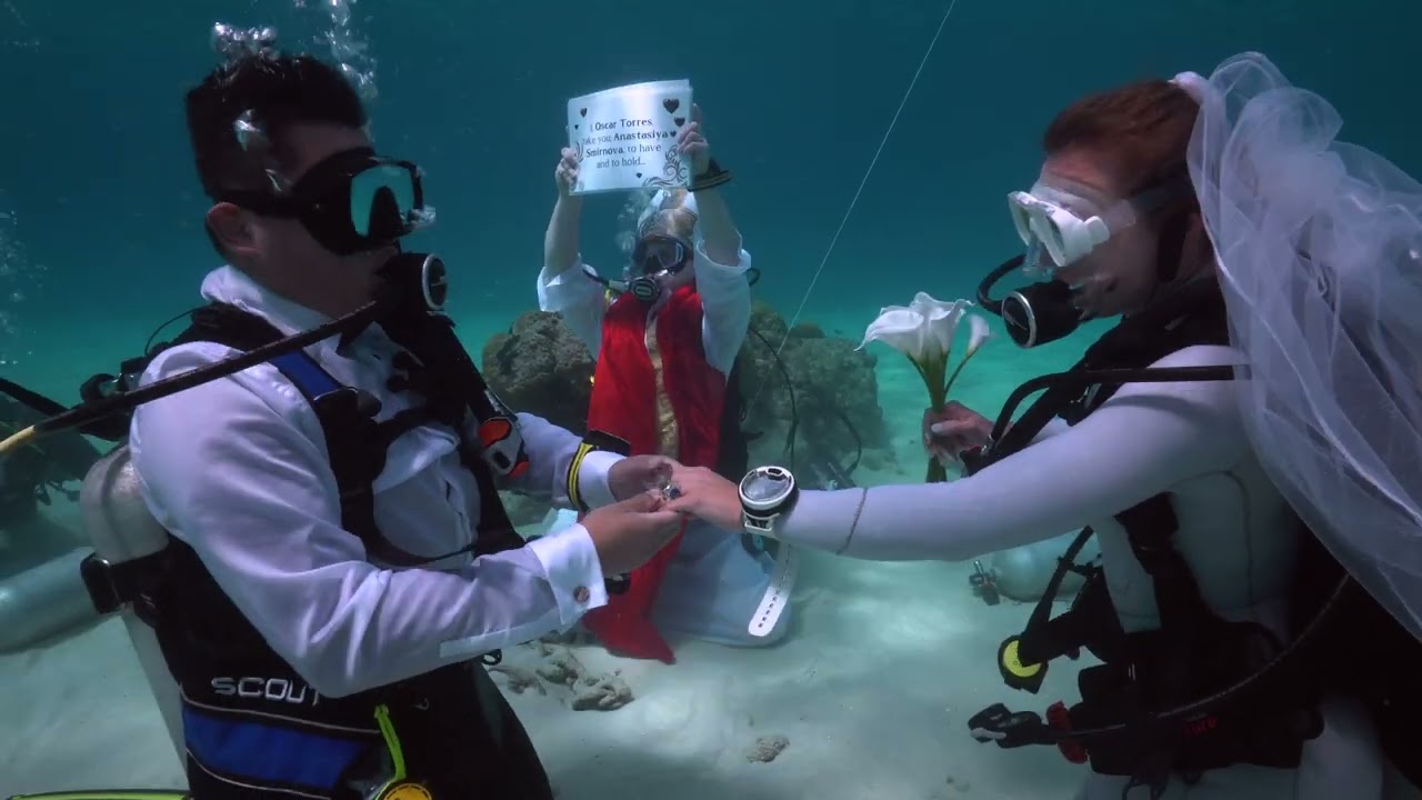 Underwater Wedding Scuba Diving in Curacao