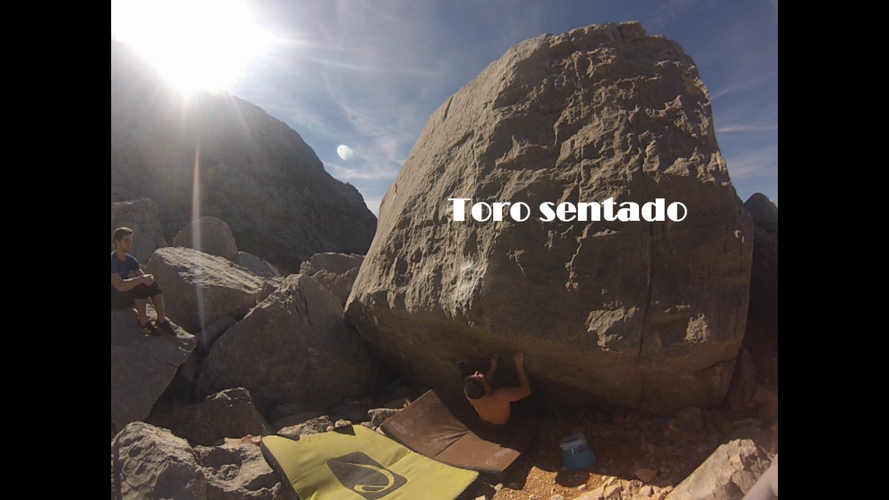 Boulder en el Roao. Villanueva del Rosario.