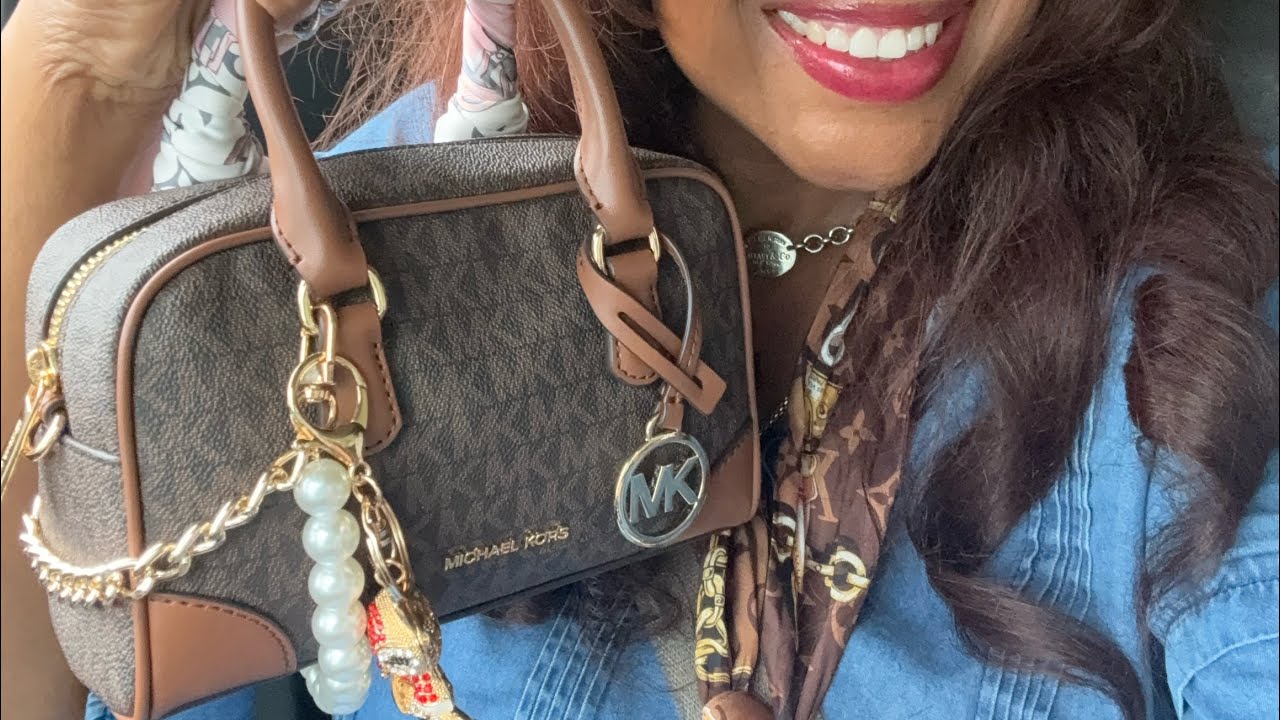 MICHAEL KORS Thompson Extra-Small Signature Logo Convertible Satchel WIMB 👜❤️ What’s in My Bag