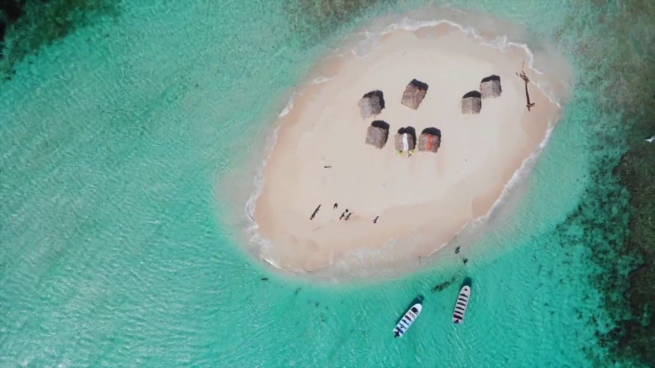 Buen Hombre kitesurfing school. Kite Buen Hombre. Kiteboarding, Monte Cristi, Dominican Re...