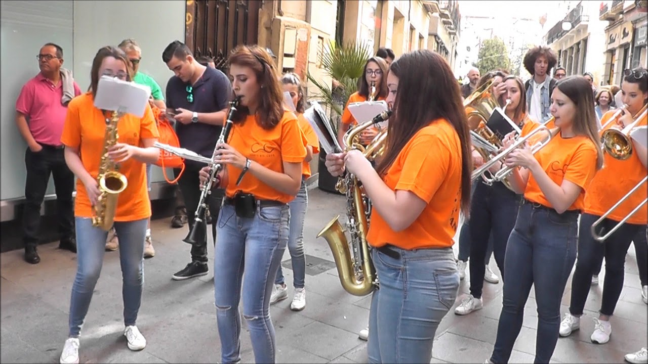 Corpus en Granada Pasacalles con la Charanga Pisando Fuerte