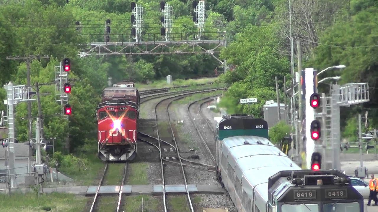VIA 51 and CN 532 depart Brockville with a horn duel!!