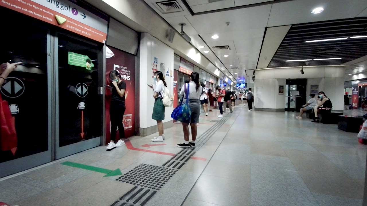 Singapore MRT ride from Bishan to Kovan train station