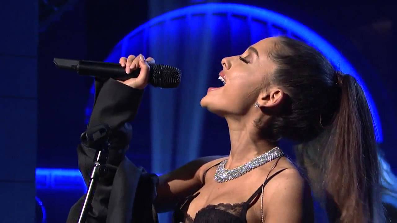 Ariana Grande - Dangerous Woman (Live SNL 2016) BEST QUALITY HD