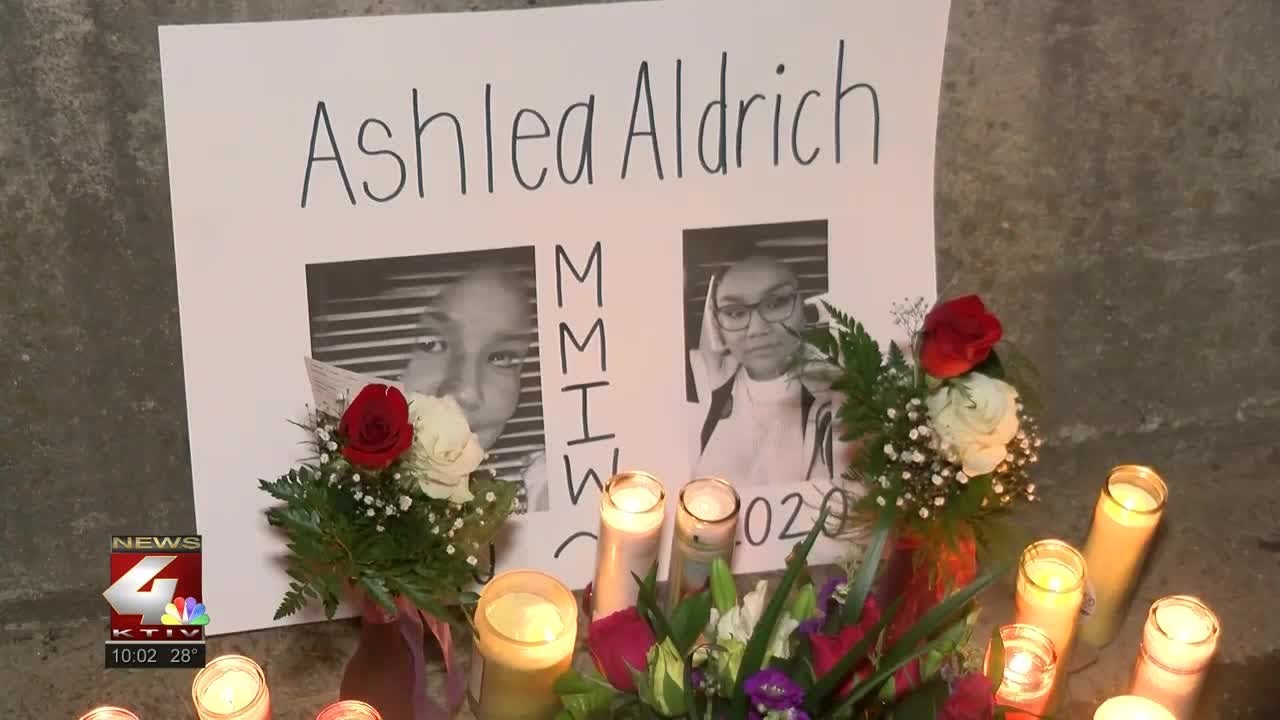 Candlelight vigil held for Macy, NE, woman