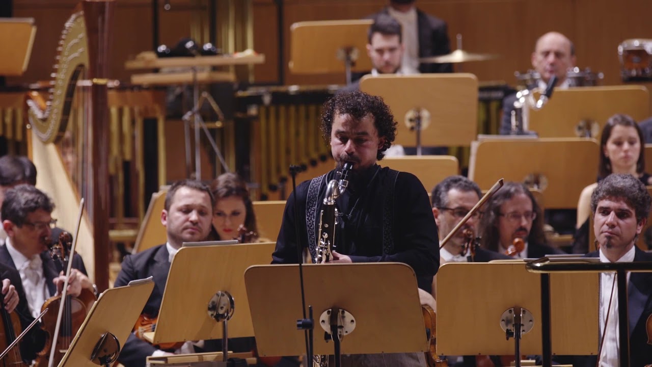 Concierto para Clarinete Bajo y orquesta
