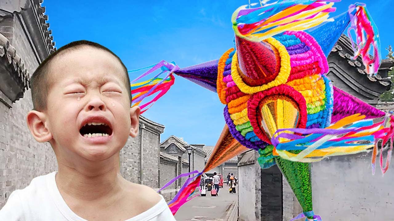 Chinos rompen piñatas mexicanas por primera vez/ PEDIMOS POSADA EN CHINA