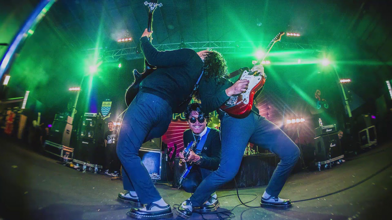 MASDO - Miss Flower Learns To Twist (Official Lyric Video)