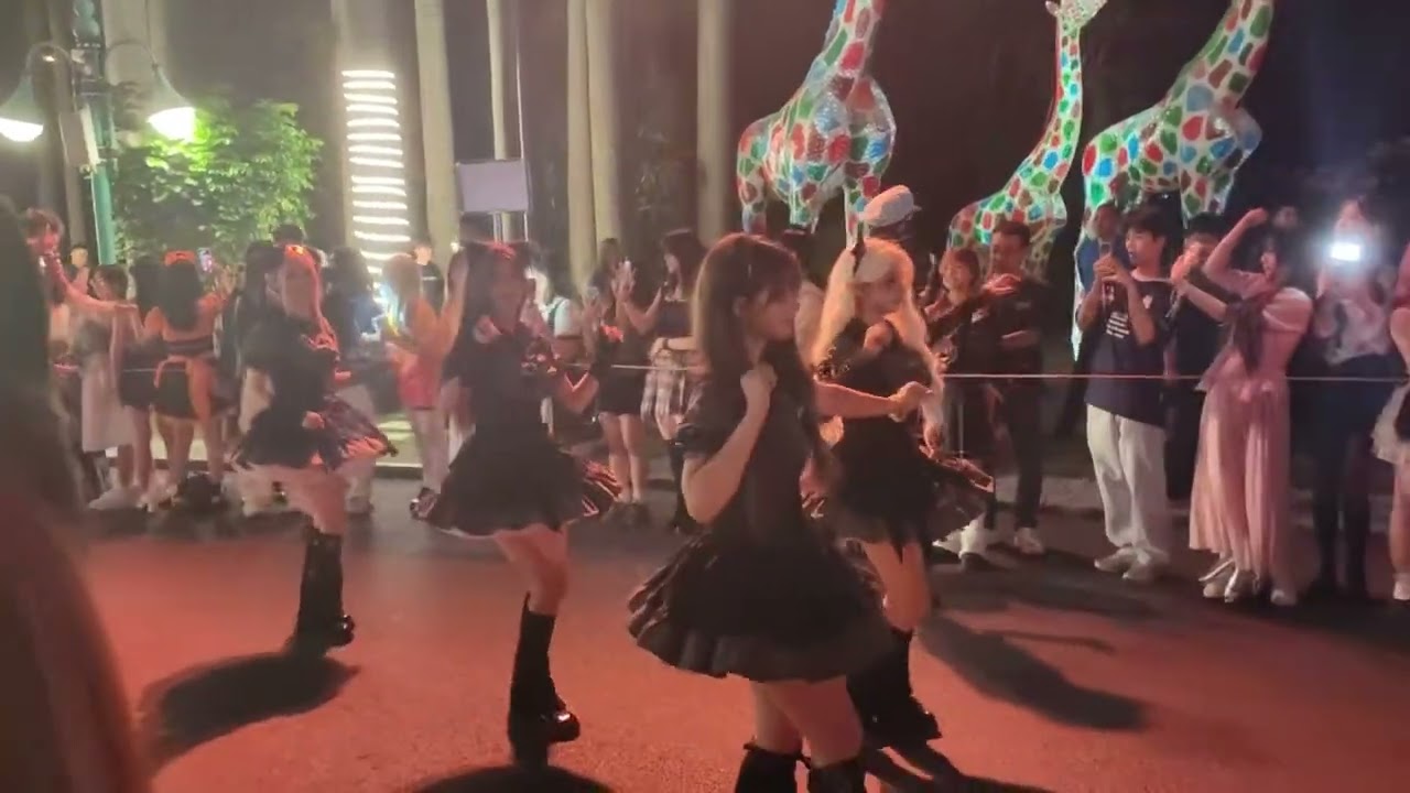 Halloween Night at Shenzhen Happy Valley (1)