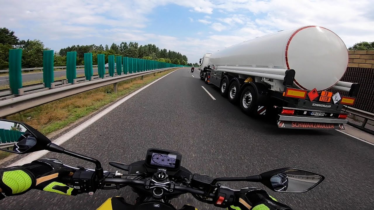 Ideges kis Darázs | Honda CB750 Hornet