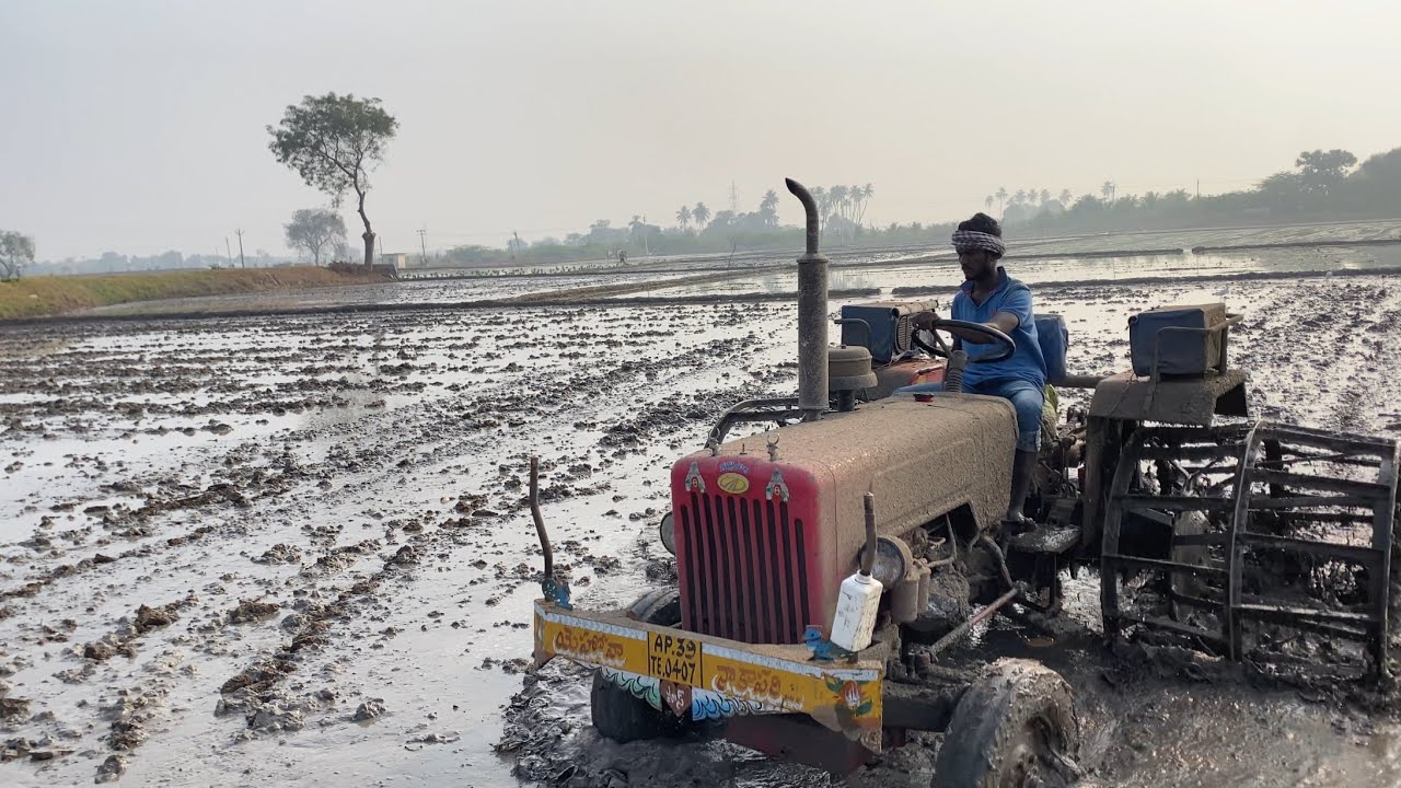 MAHINDRA 575 CAGE WHEELS IN MUD