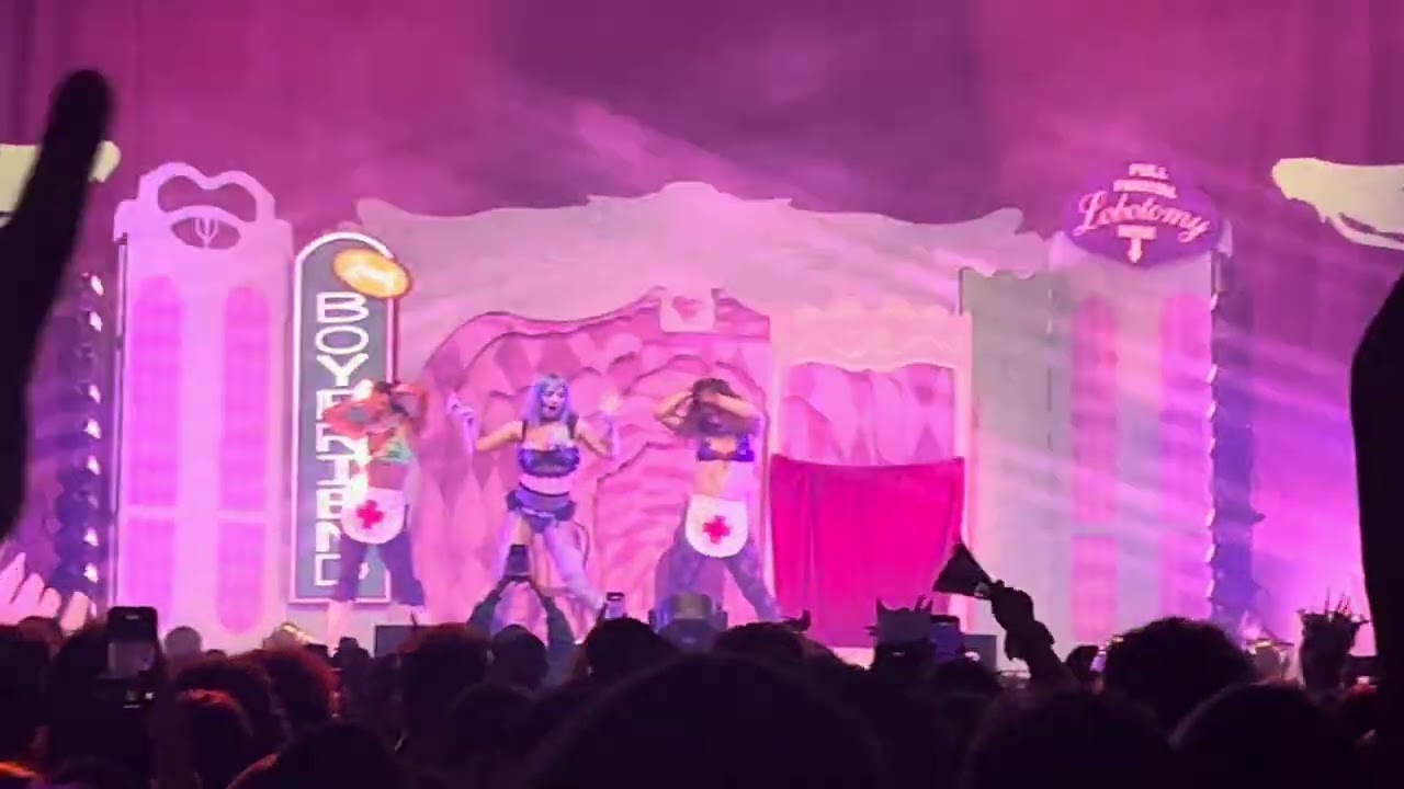 Ashnikko - Full Frontal/I Want My Boyfriends To Kiss Live @ O2 Academy Glasgow 11/02/26 