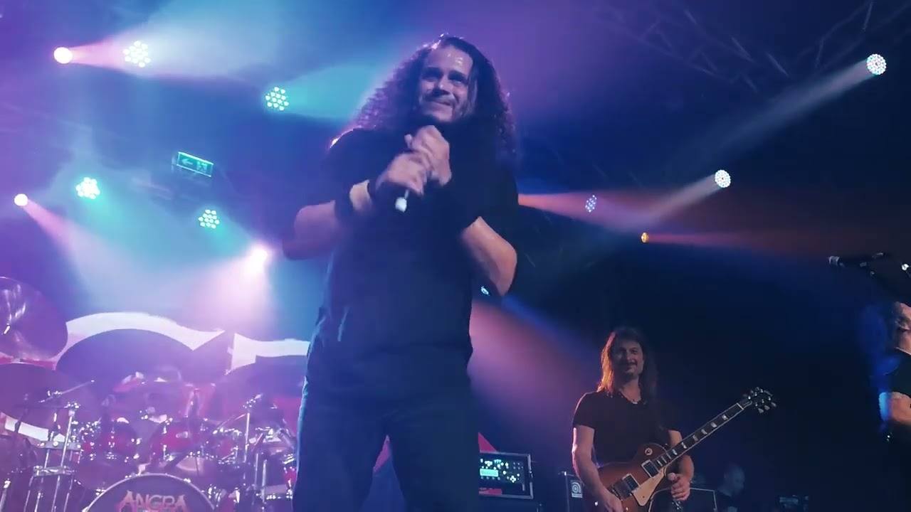 ANGRA AND FEFFREY SCOTT SOTO - SHOW MUST GO ON (PORTO ALEGRE CYCLES OF PAIN 2024 TOUR)