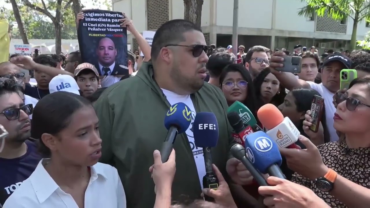 Jóvenes venezolanos exigen liberación de presos políticos en múltiples ciudades