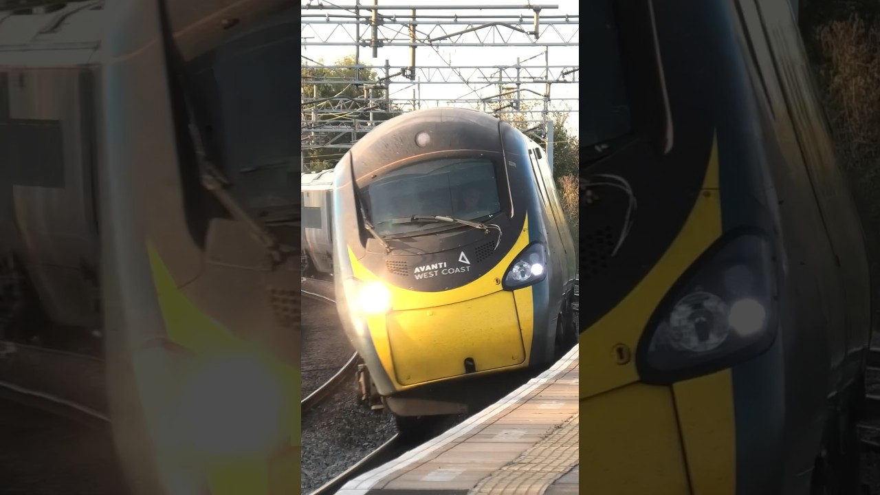 Avanti West Coast Pendolino passing Wolverton at High Speed #railways #train