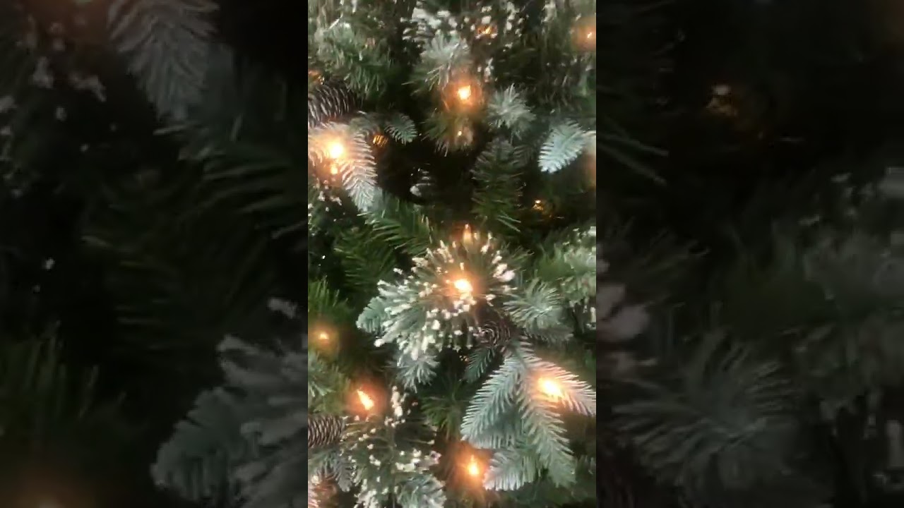 7.5ft Prelit Christmas Tree
