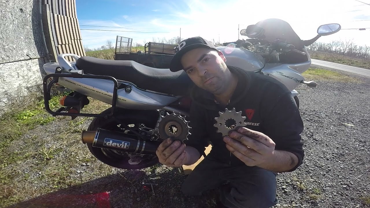 how to remplace the front sprocket on a Suzuki Bandit 1200