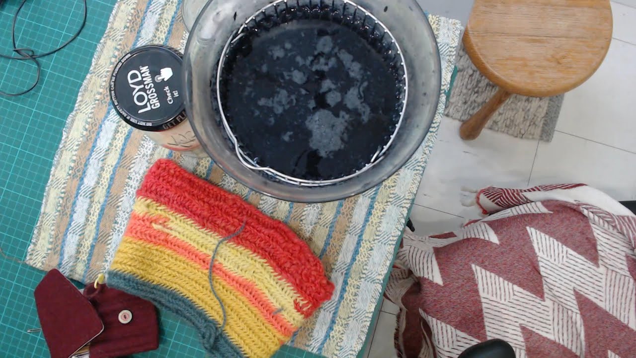 NALBINDING  a Sleeve for my Indigo Vat 
