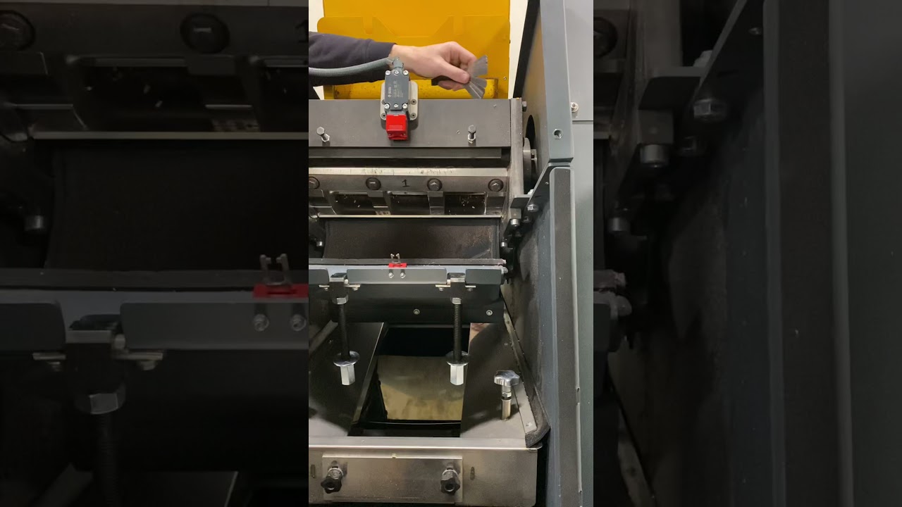 Wire granulator ( blade adjustment part 1)