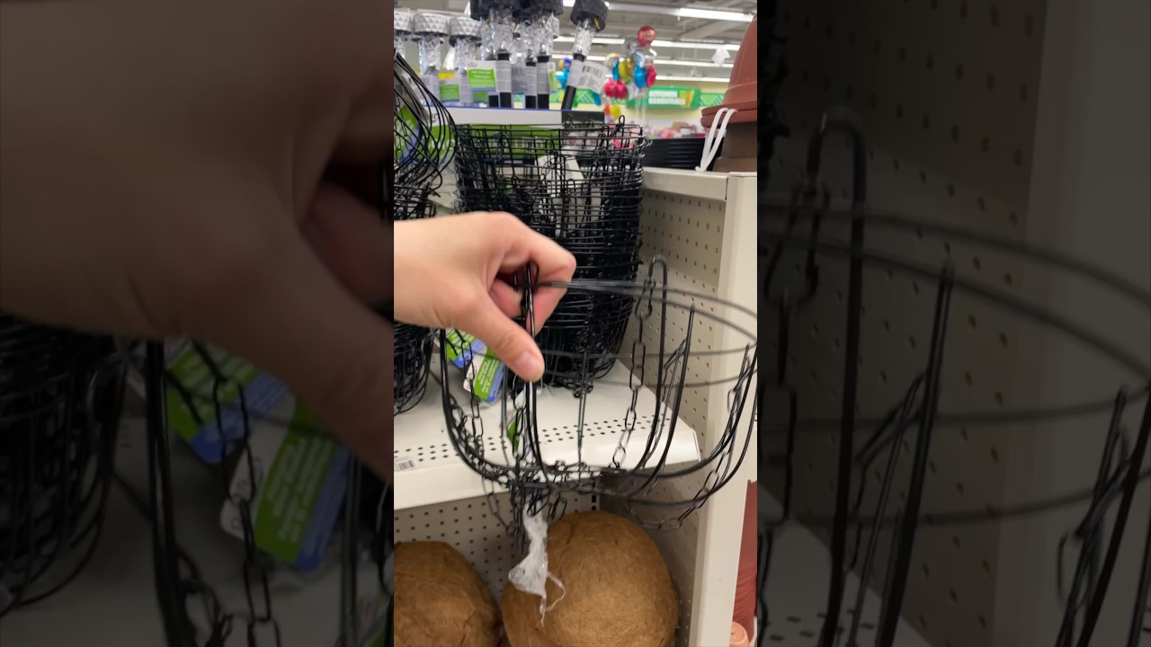 Возьмите несколько подвесных корзин Dollar Tree и несколько стяжек&hellip; 👀