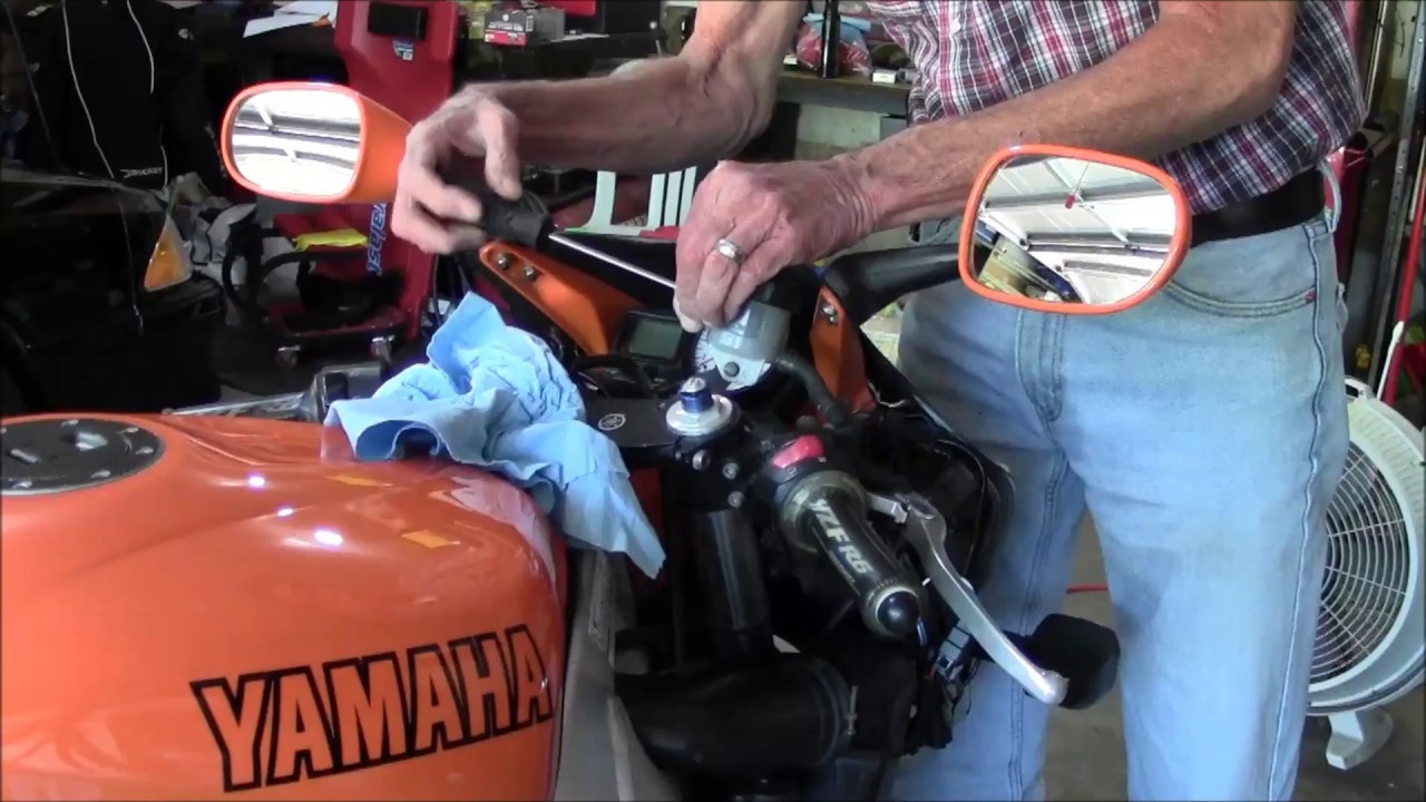YAMAHA R6 Brake Fluid Change/Bleeding