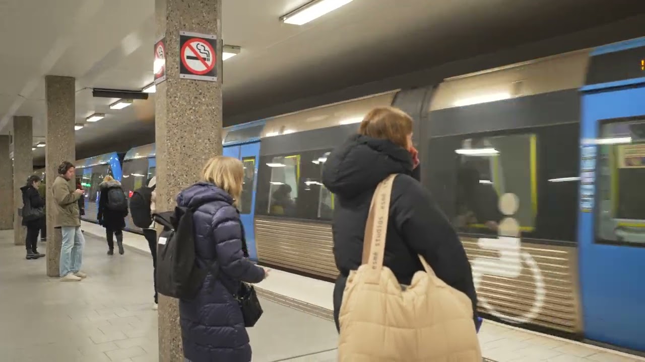 Sweden, Stockholm, subway ride from S:t Eriksplan to Rådmansgatan