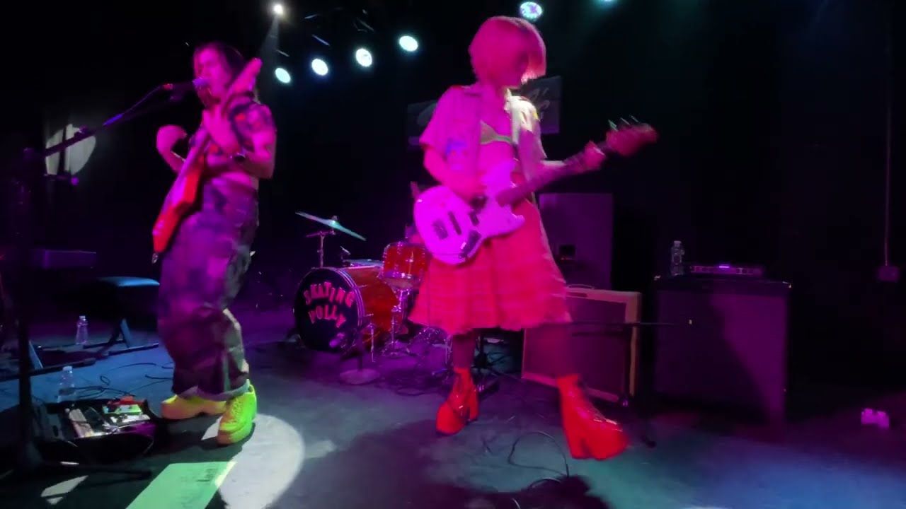 Skating Polly- 