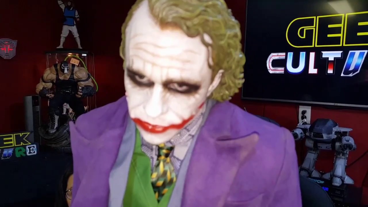 Prime 1 Studios 1/2 scale Heath Ledger Joker The Dark Knight