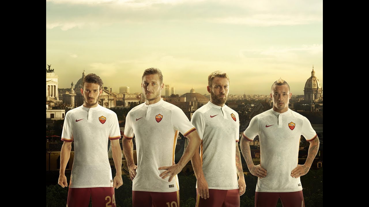 Spiegazione seconda maglia As Roma stagione 2015/2016,differenze tra replica Thai e originale Store