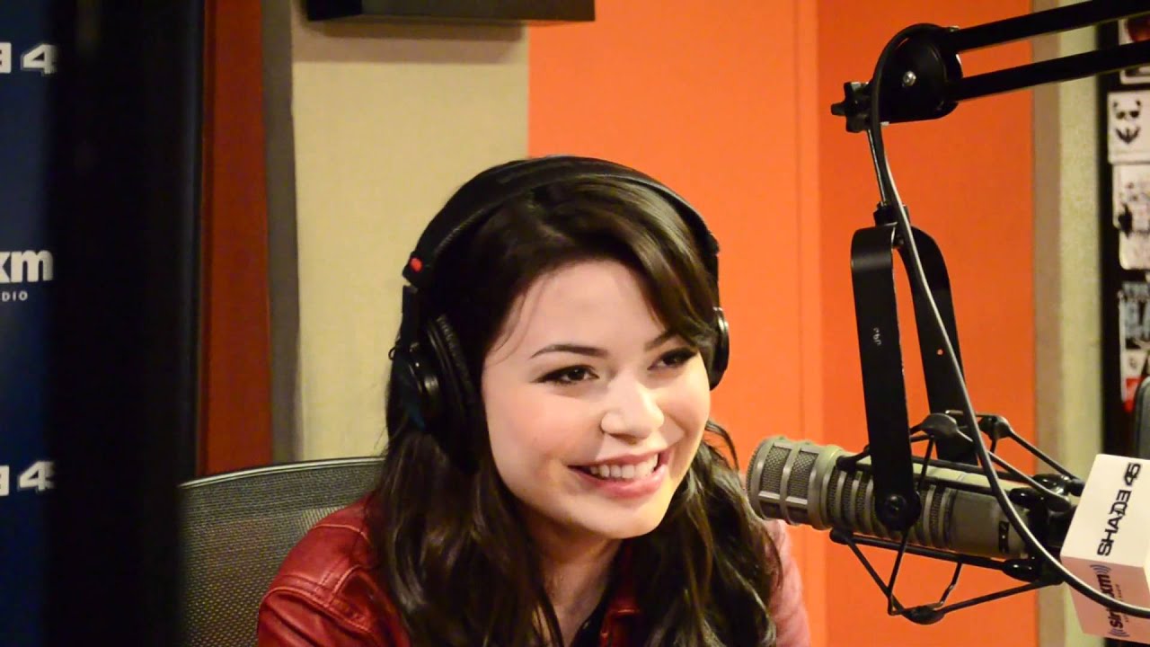 MIRANDA COSGROVE TALKS MICHELLE OBAMA & GETS DATING ADVICE ON #SWAYINTHEMORNING | Sway's Universe