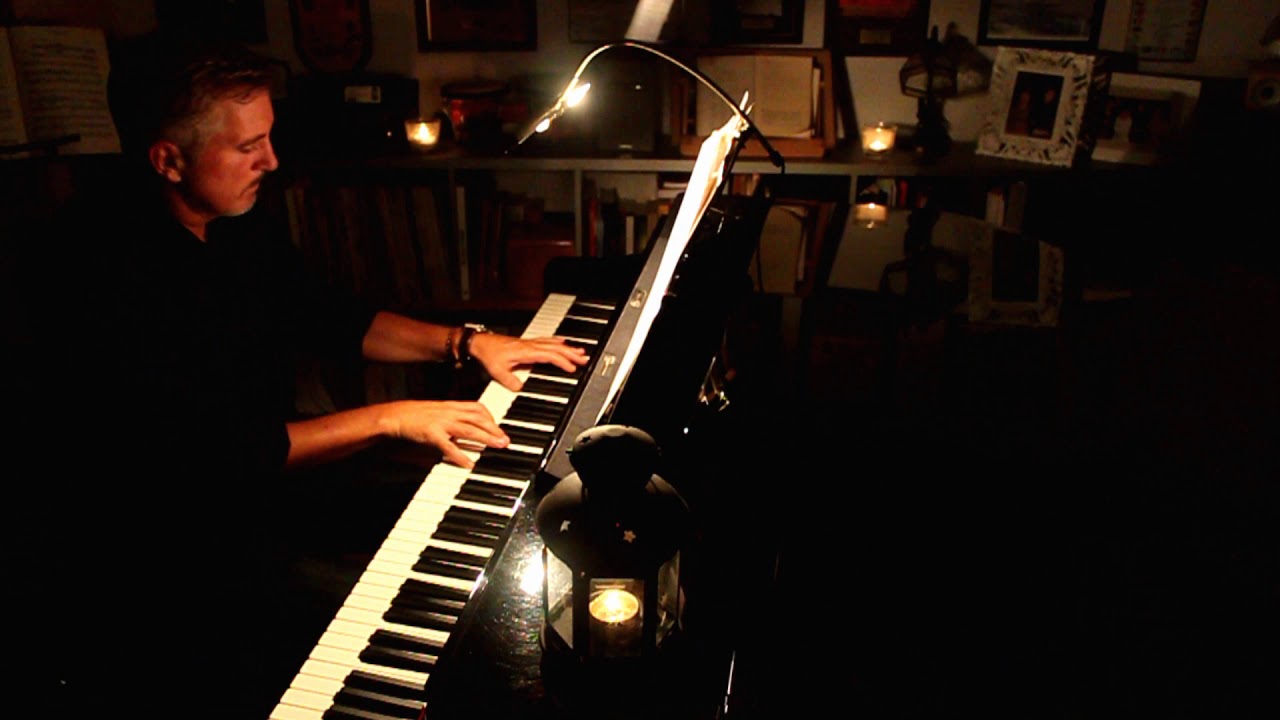 Gray Day In Paris (kostia) piano José M. Armenta