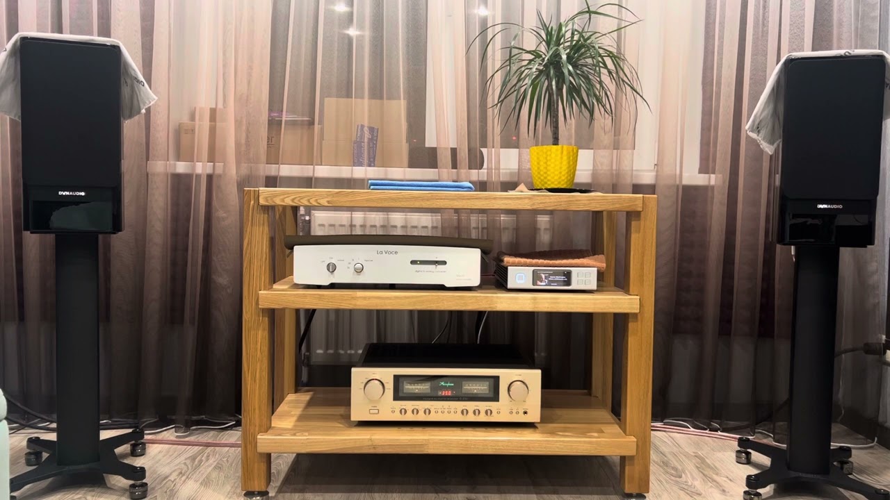 Accuphase + Contour 20i (видео 1)