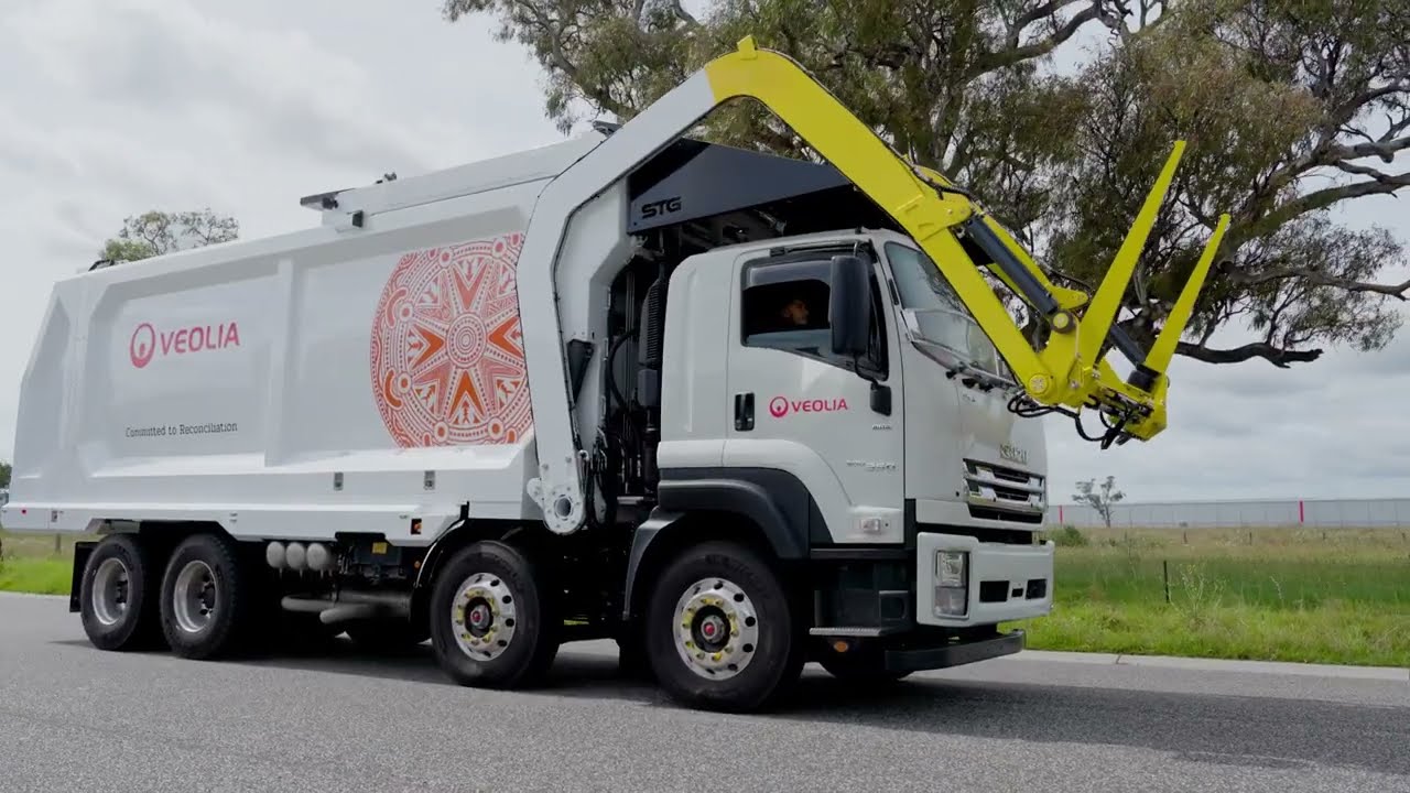 Veolia's New STG Tusks Front Loader: A Game-Changer in Waste Management
