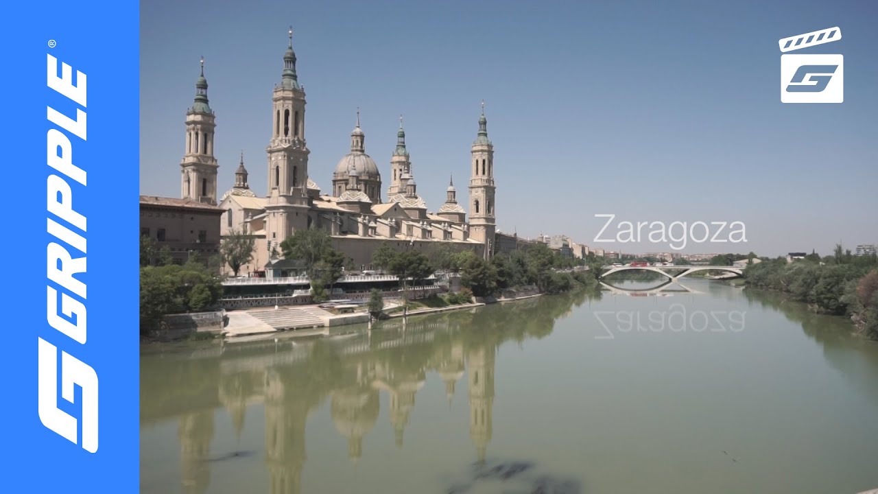 Centro logístico y tienda Saltoki, Zaragoza – Catenarias y sistemas de suspensión.