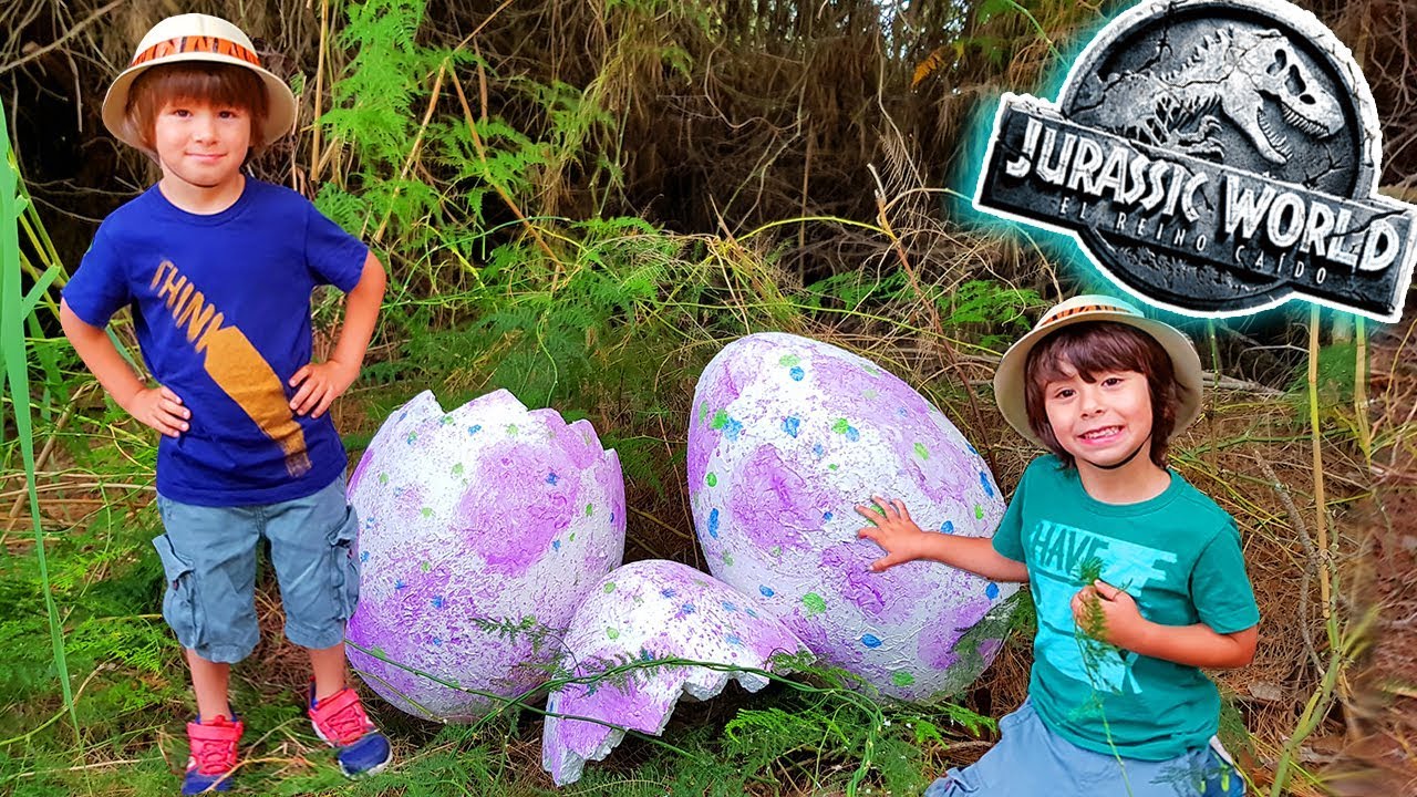 DANI y EVAN y el MISTERIO del NIDO DE DINOSAURIO en la ZONA T-REX 🎁