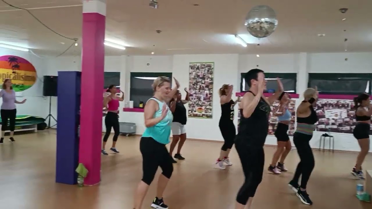 Der globale Sportsender Yang Xiaoqing kam am 25. August 2023 zu RHEINFELDEN zumba Fitness.