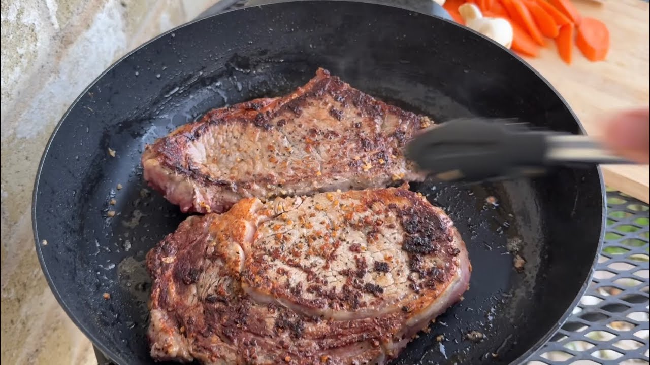 ไปซื้อเสต็กจากร้านขายเนื้อโดยเฉพาะ เนื้อสดมาก