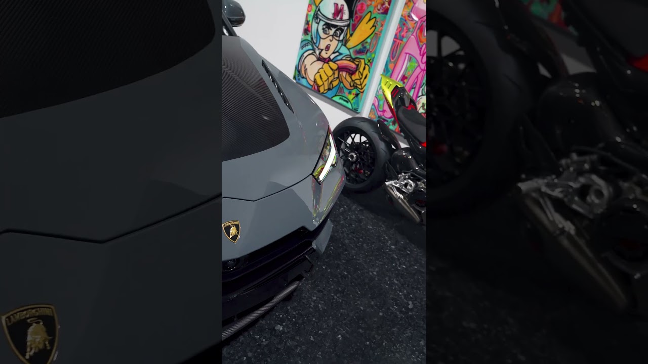 The ultimate exotic SUV in the ultimate color specification 🔥