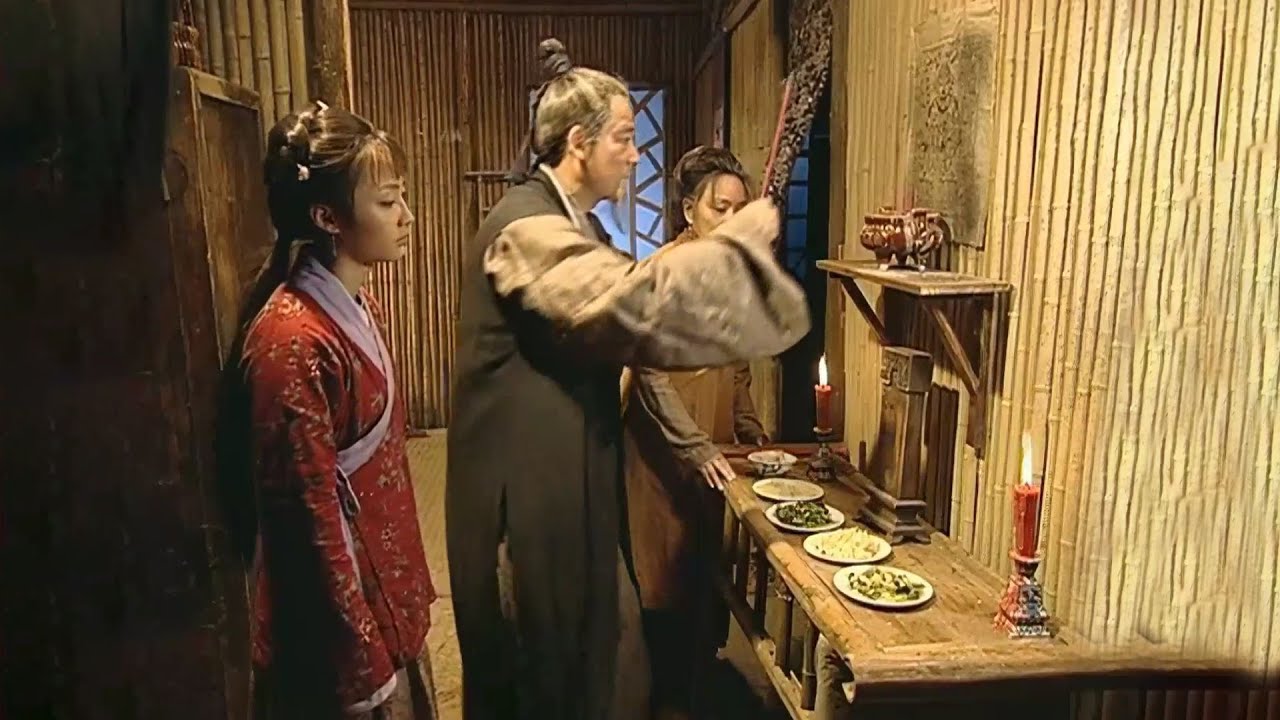 老汉吃饭前都要先拜灶王爷，岂料他十年的坚持，竟真迎来了福报！