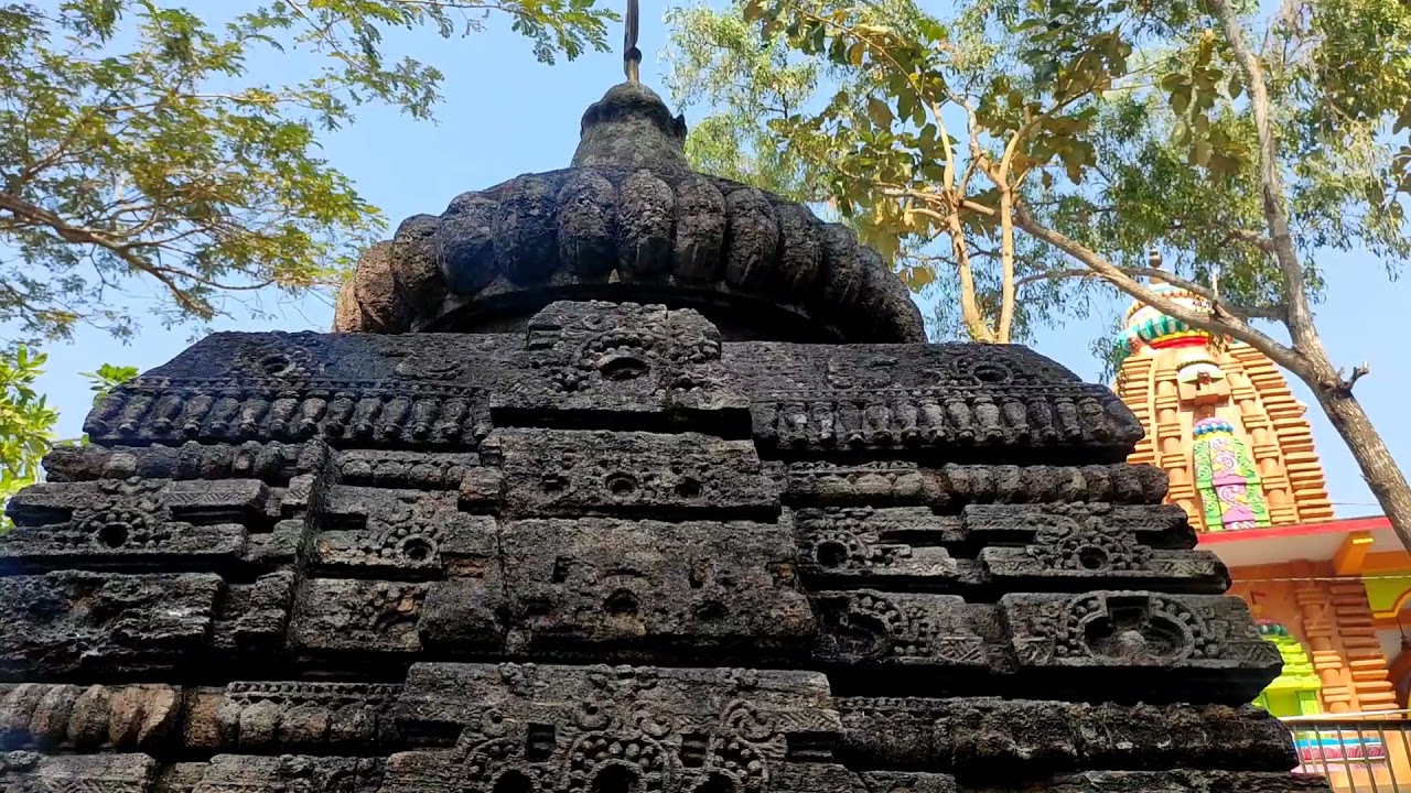 Ancient Shiva Temple at Bhagabati Pitha. Next part.. 