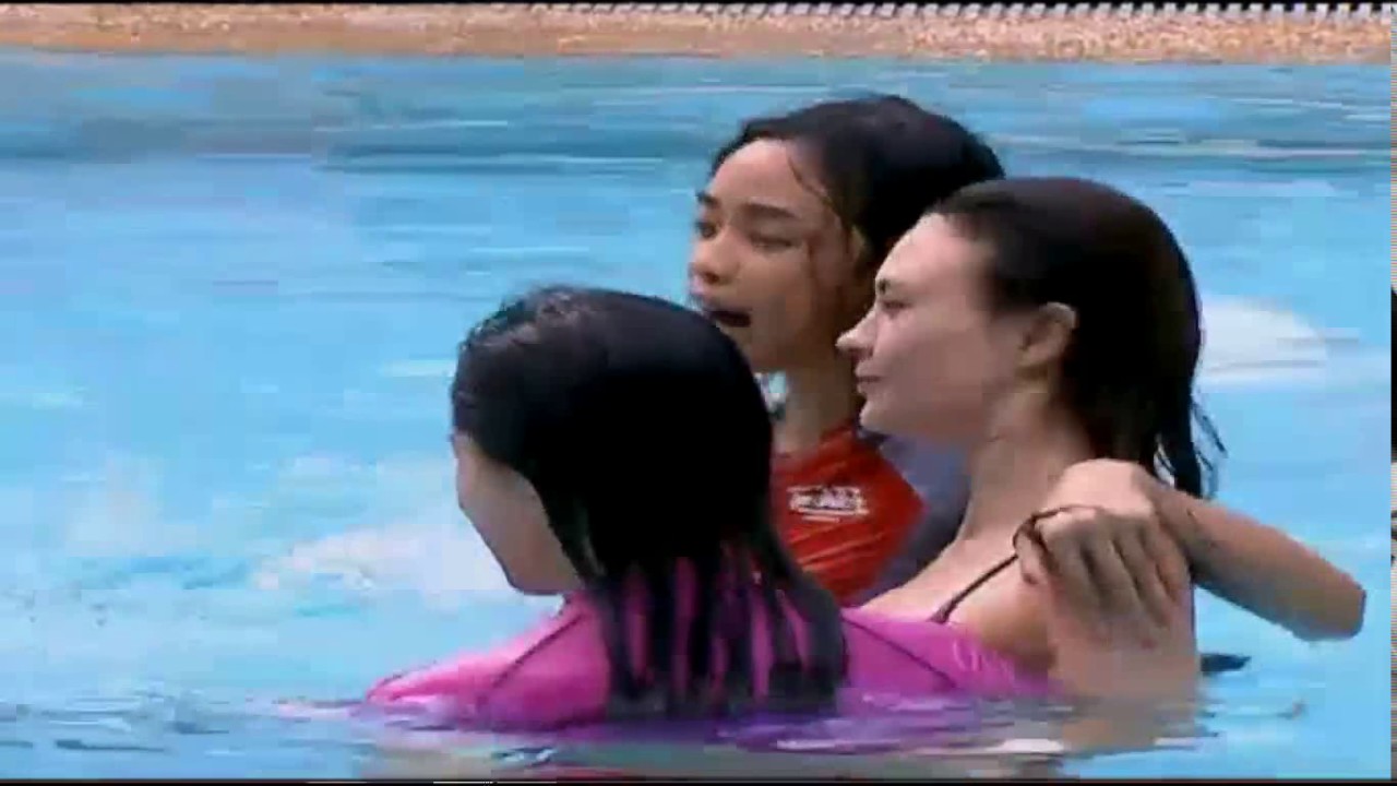 KissMayThuy pool moment oct 31 3