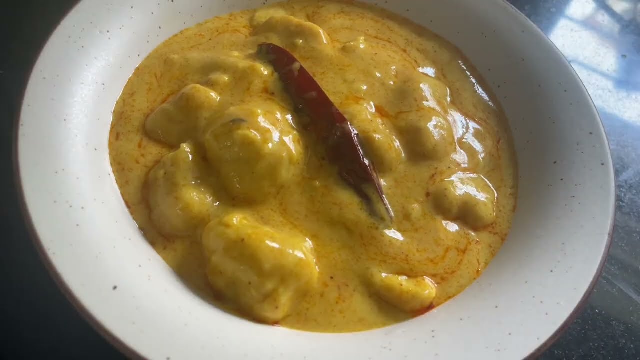घर जैसी पारंपरिक कढ़ी पकोड़ा | Traditional Punjabi Kadhi Pakoda Recipe | Desi Style Kadhi