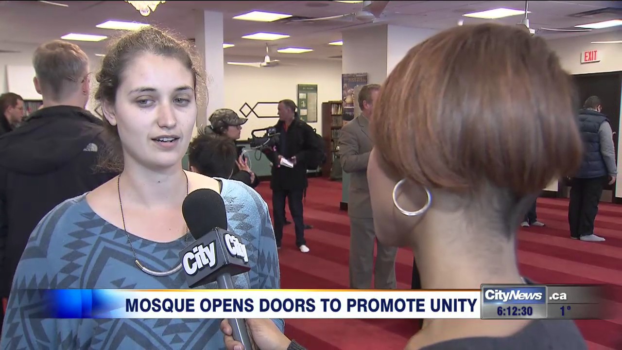 Video: Toronto mosque holds open house after anti-Islam protest
