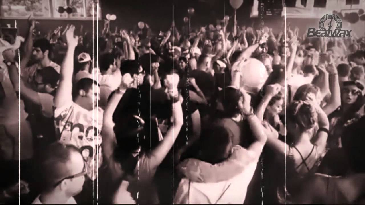 SERGIO PARRADO & KIKE MAYOR - MOONBIRD [official]