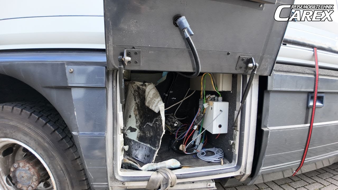 Riesen Schaden durch Reifenplatzer! CAREX Reisemobiltechnik
