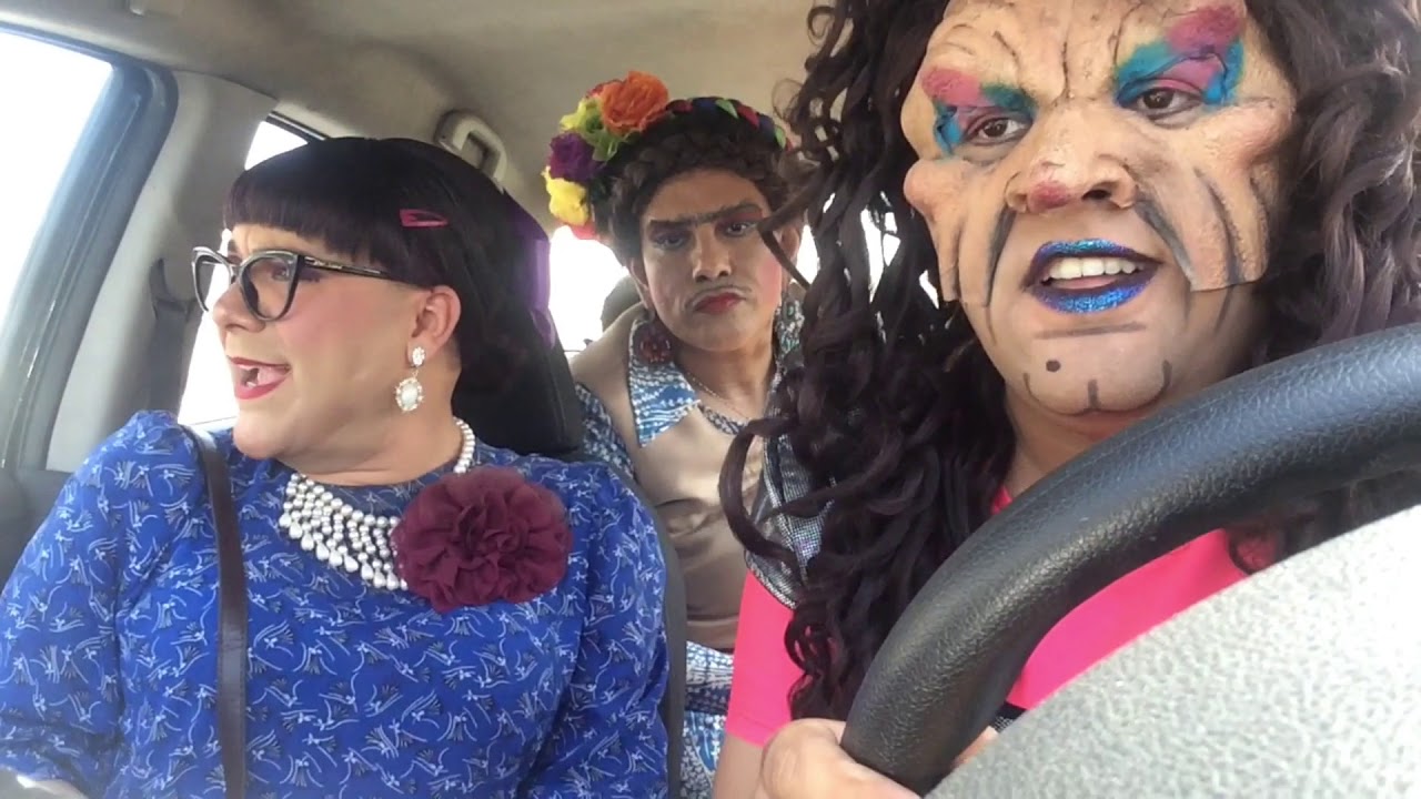 Tina la Taxista / Las Señoritas Treviño