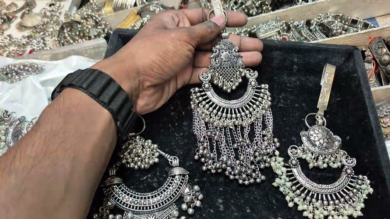 অক্সিডাইজড জার্মান সিলভার চাবির গোছা | Premium Look.