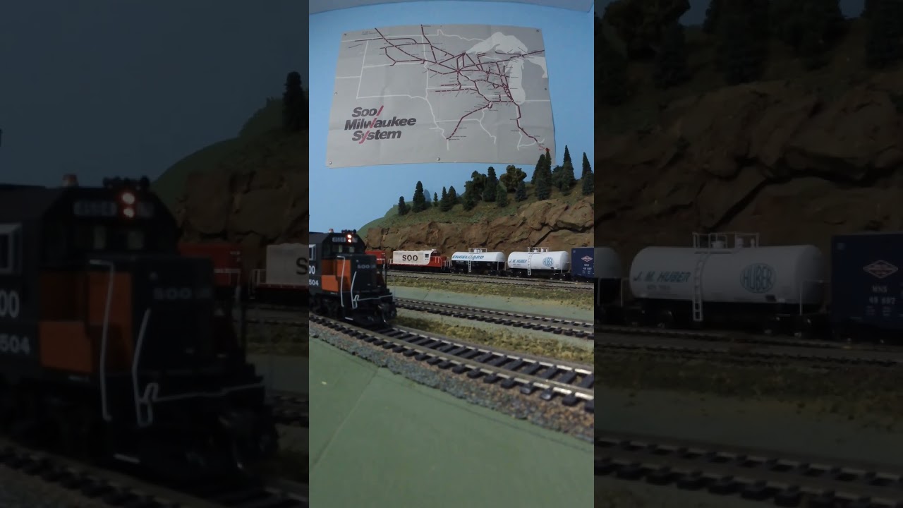 Soo Line action. #shorts #hoscale #sooline #modeltrains #gp9 #gp38
