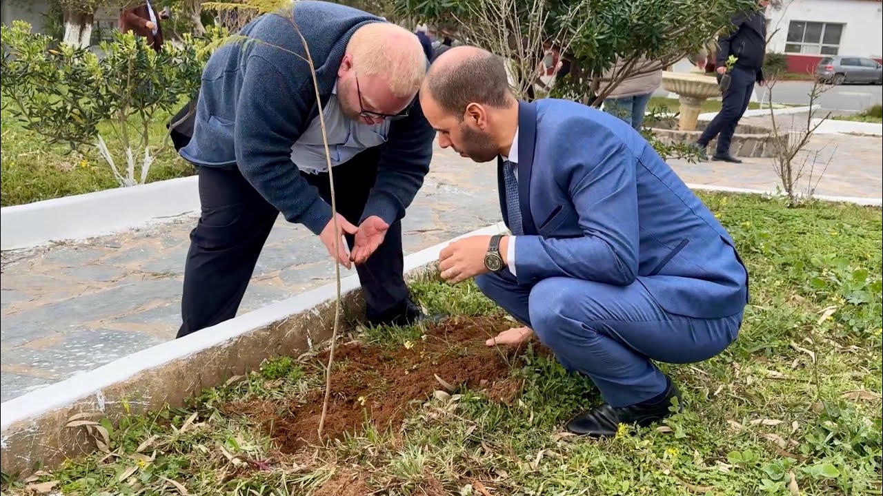 حملة تشجير - دورة المجلس الوطني 5 لقاء شباب الجزائر